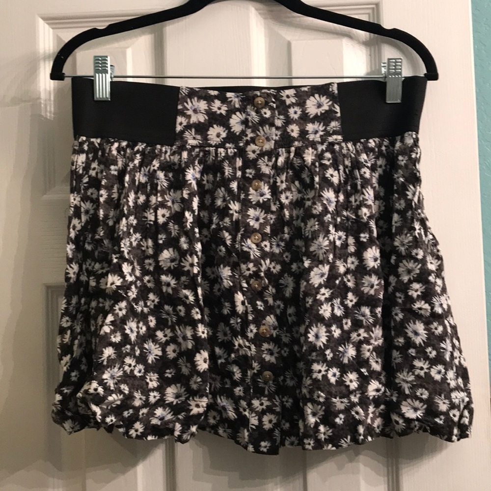 American Eagle Floral Mini Skirt